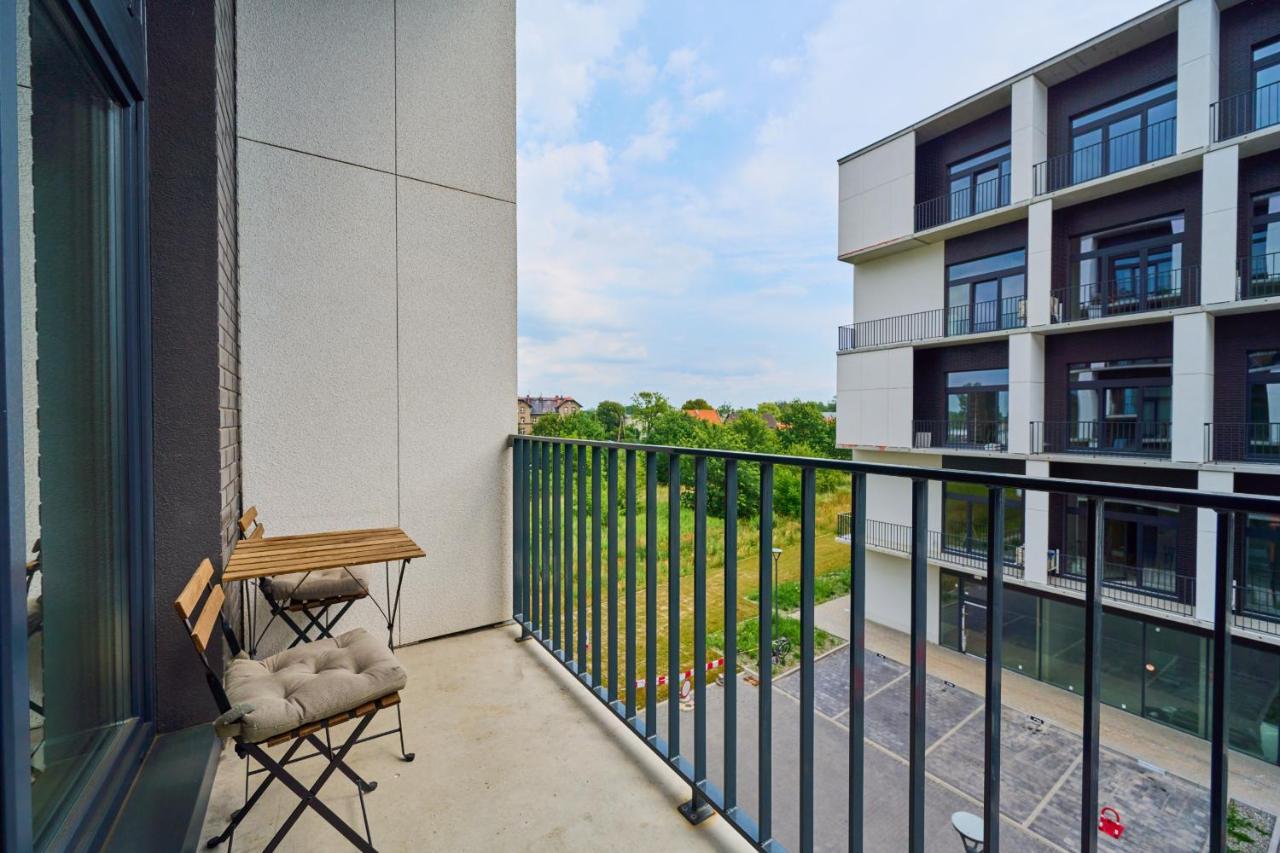 Mezzanine Studio Apartments Zarembowicza Wroclaw Airport By Renters 外观 照片