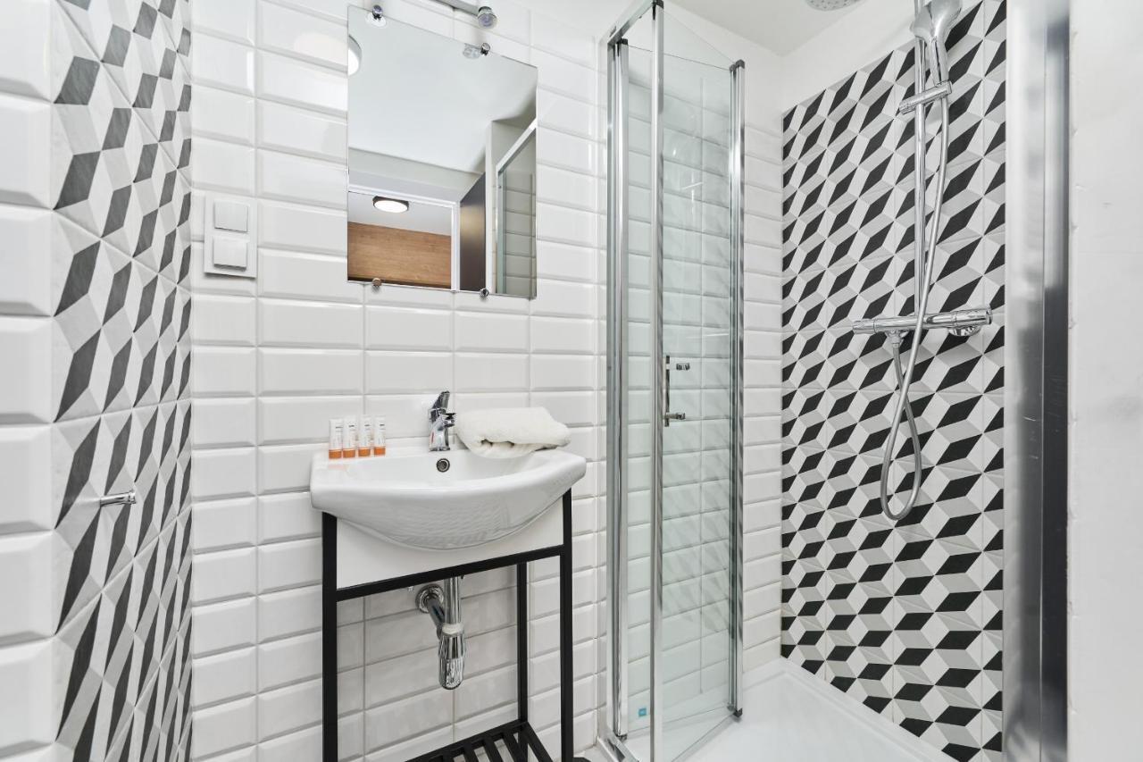 Mezzanine Studio Apartments Zarembowicza Wroclaw Airport By Renters 外观 照片
