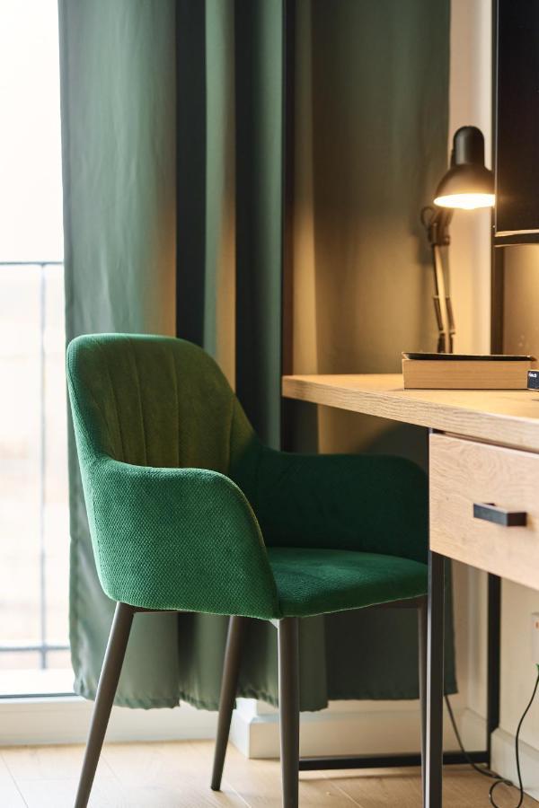 Mezzanine Studio Apartments Zarembowicza Wroclaw Airport By Renters 外观 照片