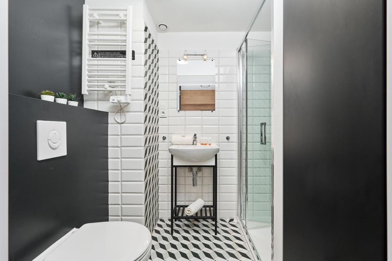 Mezzanine Studio Apartments Zarembowicza Wroclaw Airport By Renters 外观 照片