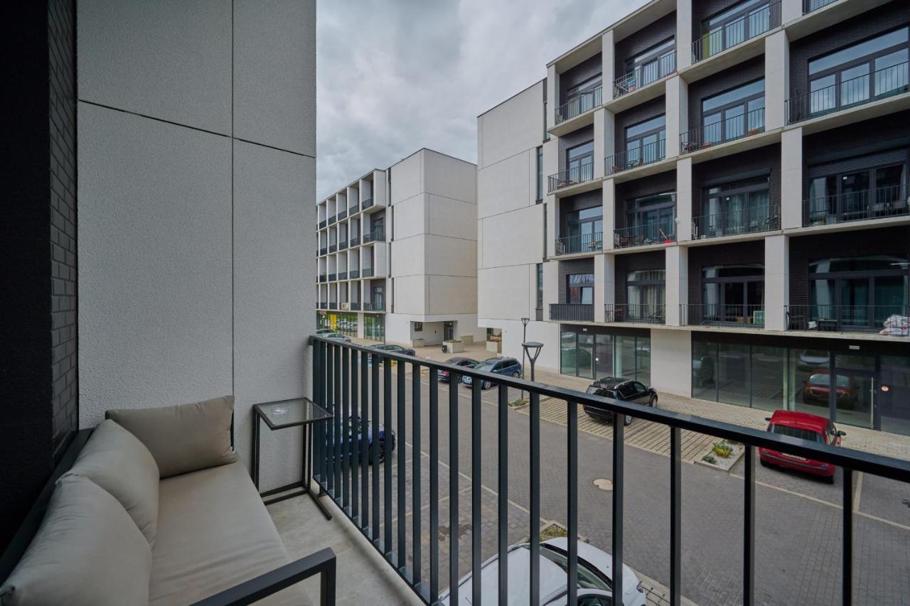Mezzanine Studio Apartments Zarembowicza Wroclaw Airport By Renters 外观 照片