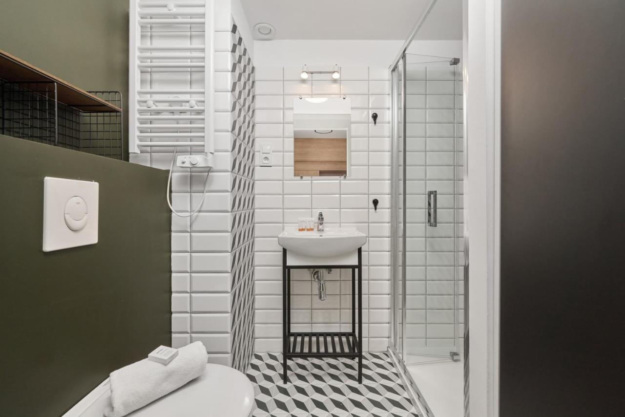 Mezzanine Studio Apartments Zarembowicza Wroclaw Airport By Renters 外观 照片
