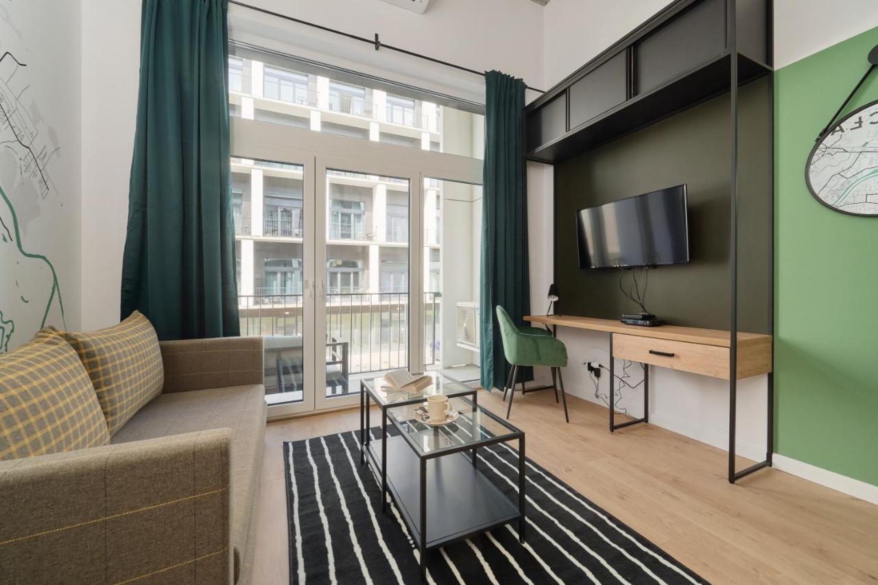 Mezzanine Studio Apartments Zarembowicza Wroclaw Airport By Renters 外观 照片